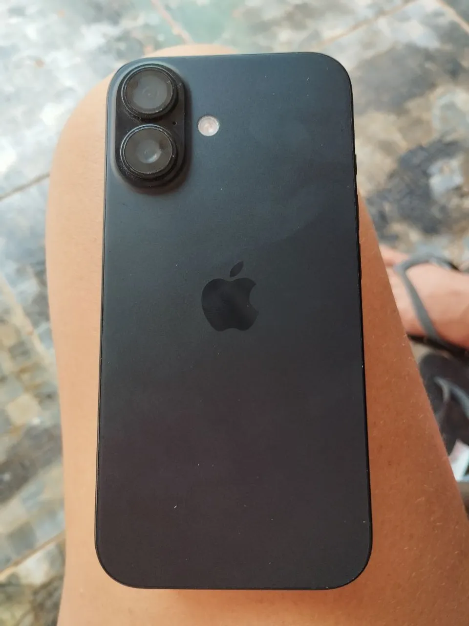 iPhone 16