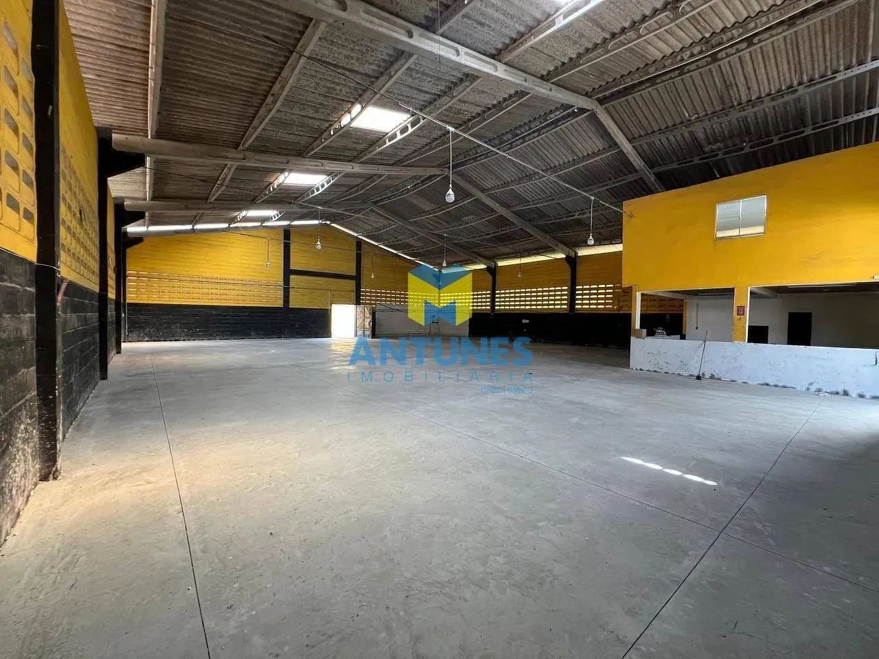 Alugue em Prazeres, Galpão com 520m² + doca e pátio de 650m². 100m da Br-101 - Foto 11