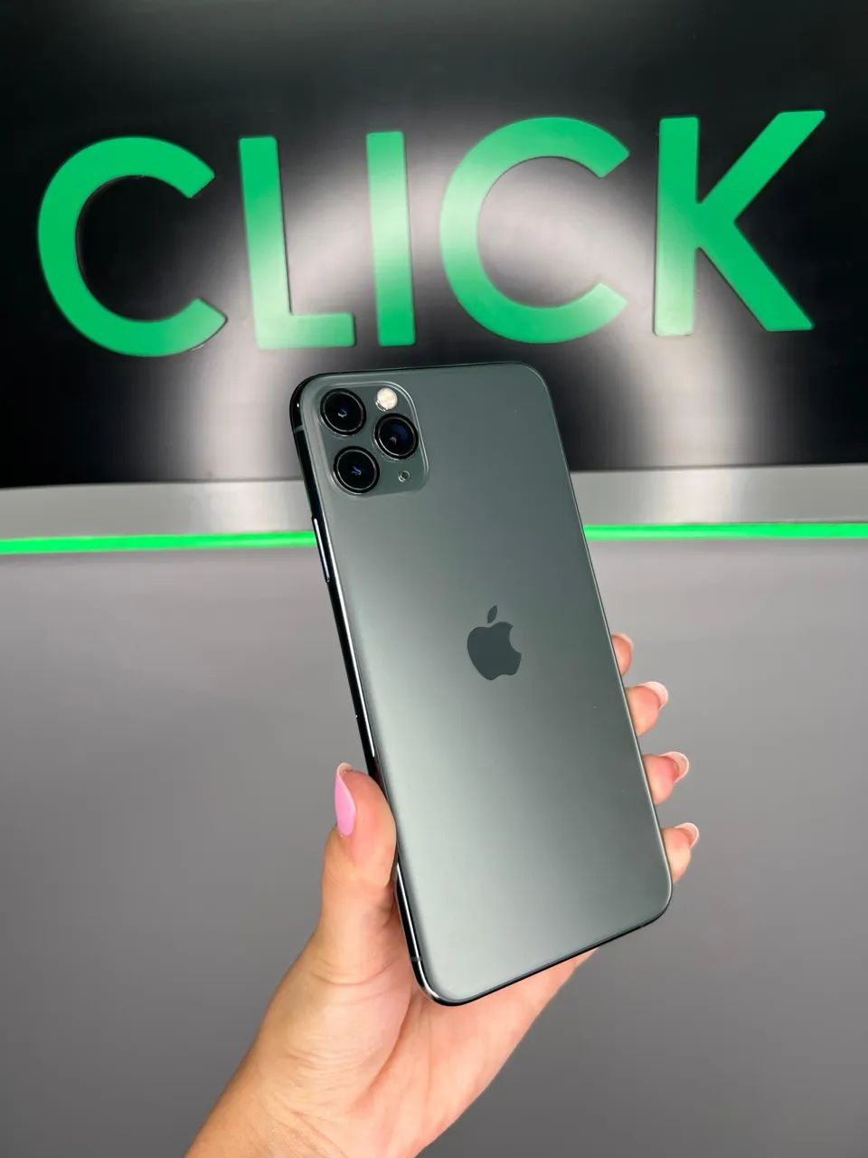 iPhone 11 Pro Max 64gb- até 18x no cartão - Celulares e