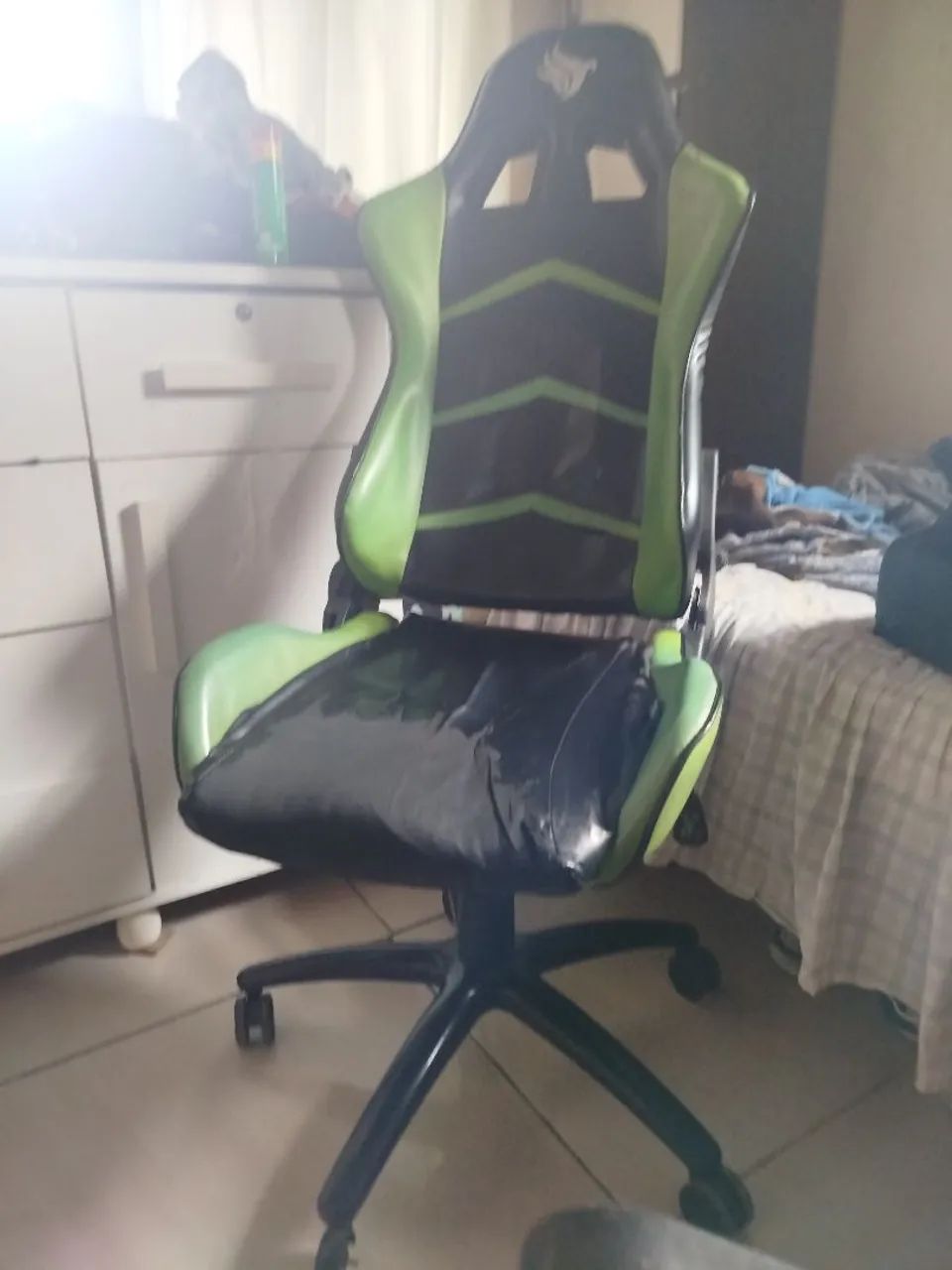Cadeira gamer pichau