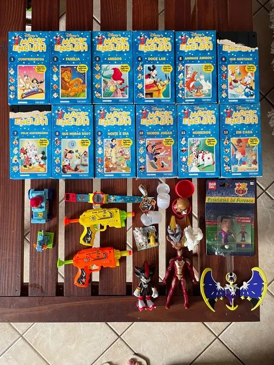 Lote 12 VHS DISNEY + 13 brinquedos diversos (envio olx pay)
