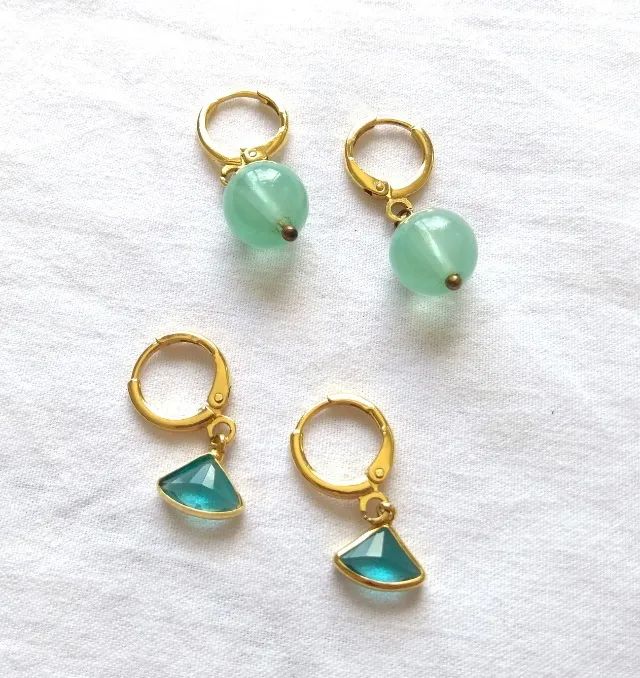 2 Brincos em Verde e Dourado Minimalistas - Foto 2