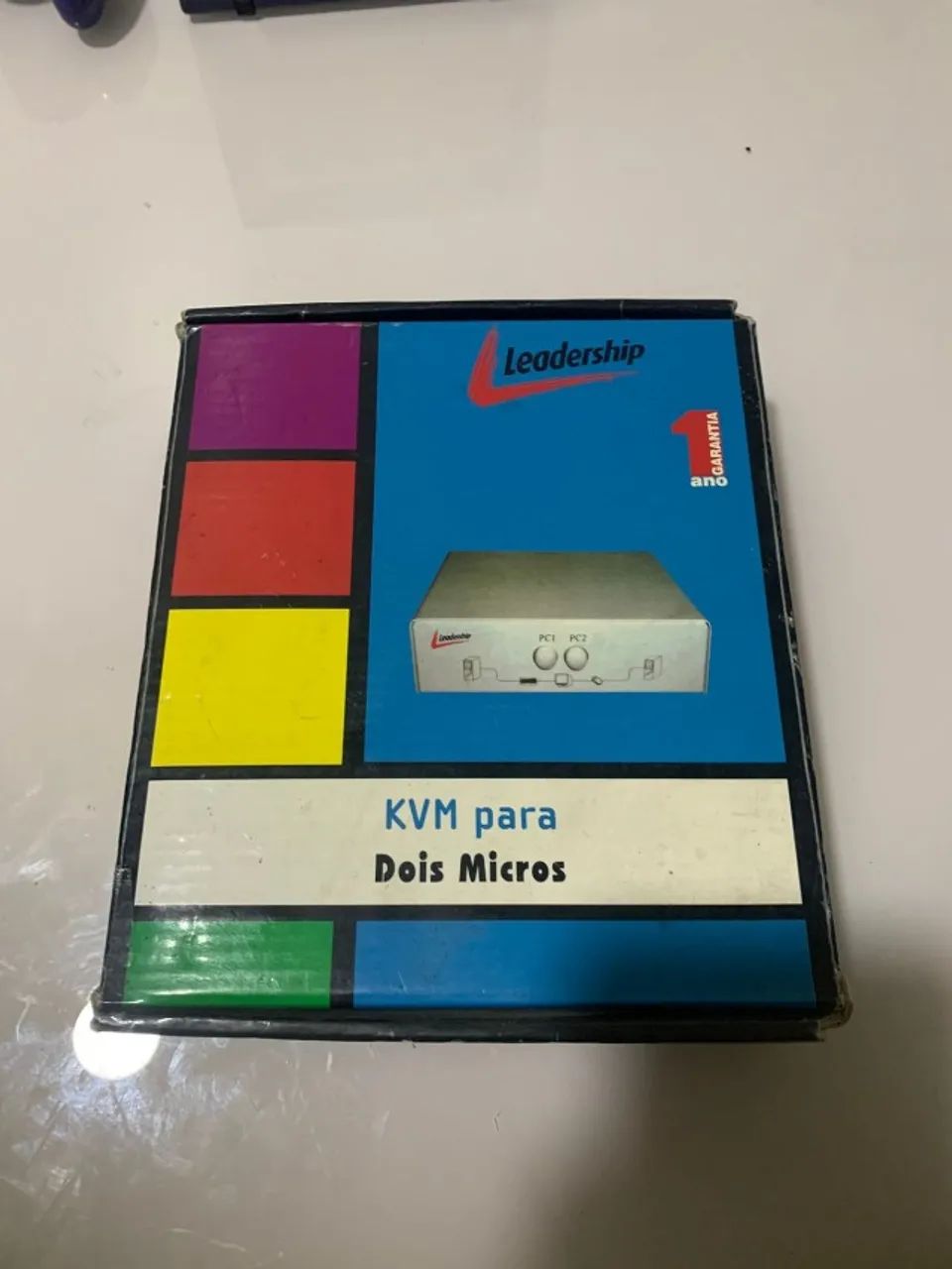 Switch KVM para PC em perfeito estado