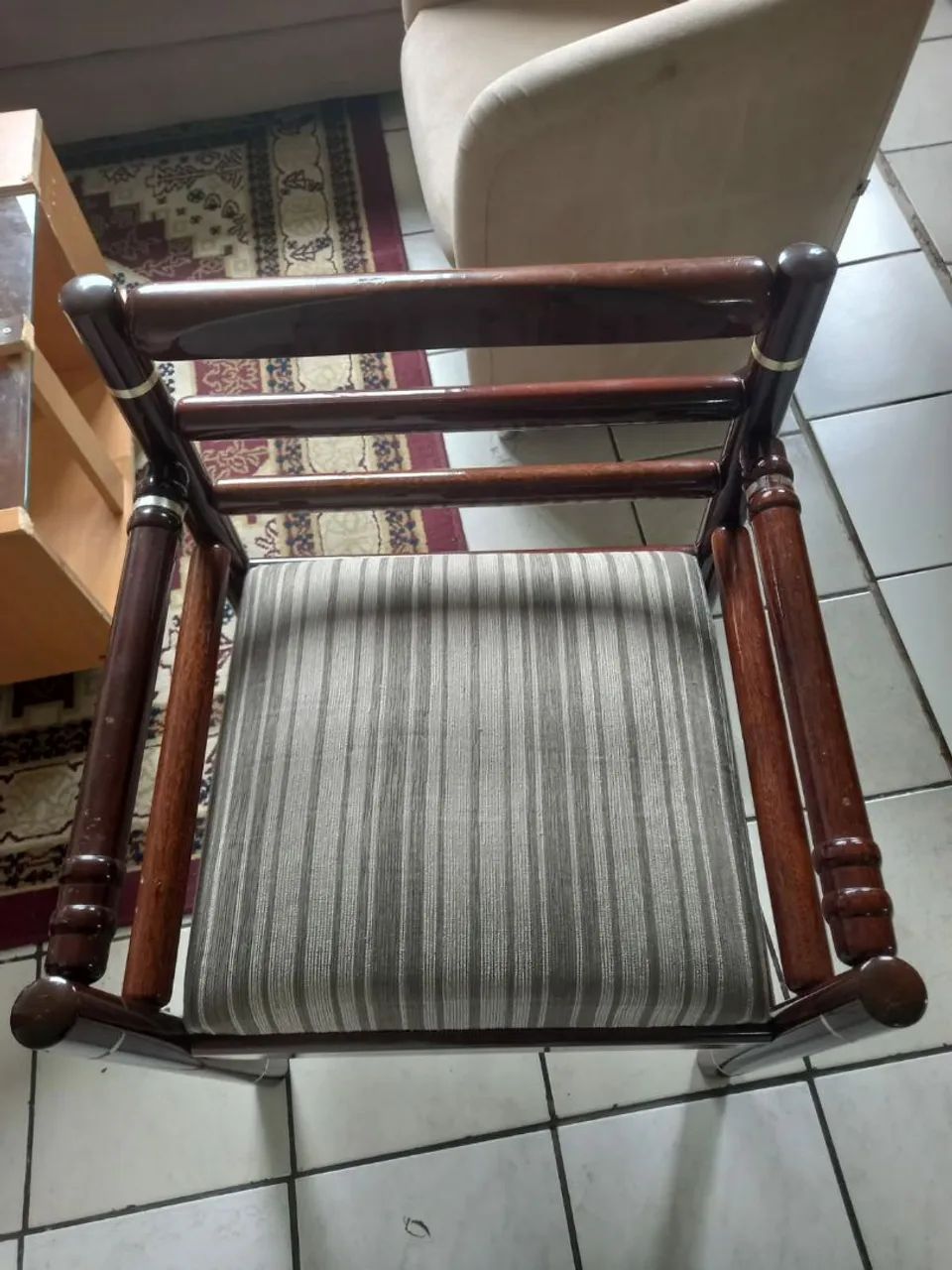 Sofá 64316916470658122