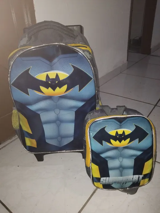 Mochila de carrinho e lancheira semi novo