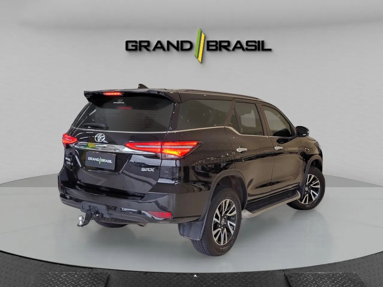 Toyota SW4 SRX 2.8 Turbodiesel 4x4 (Aut.) (7 Lugares) - Foto 3