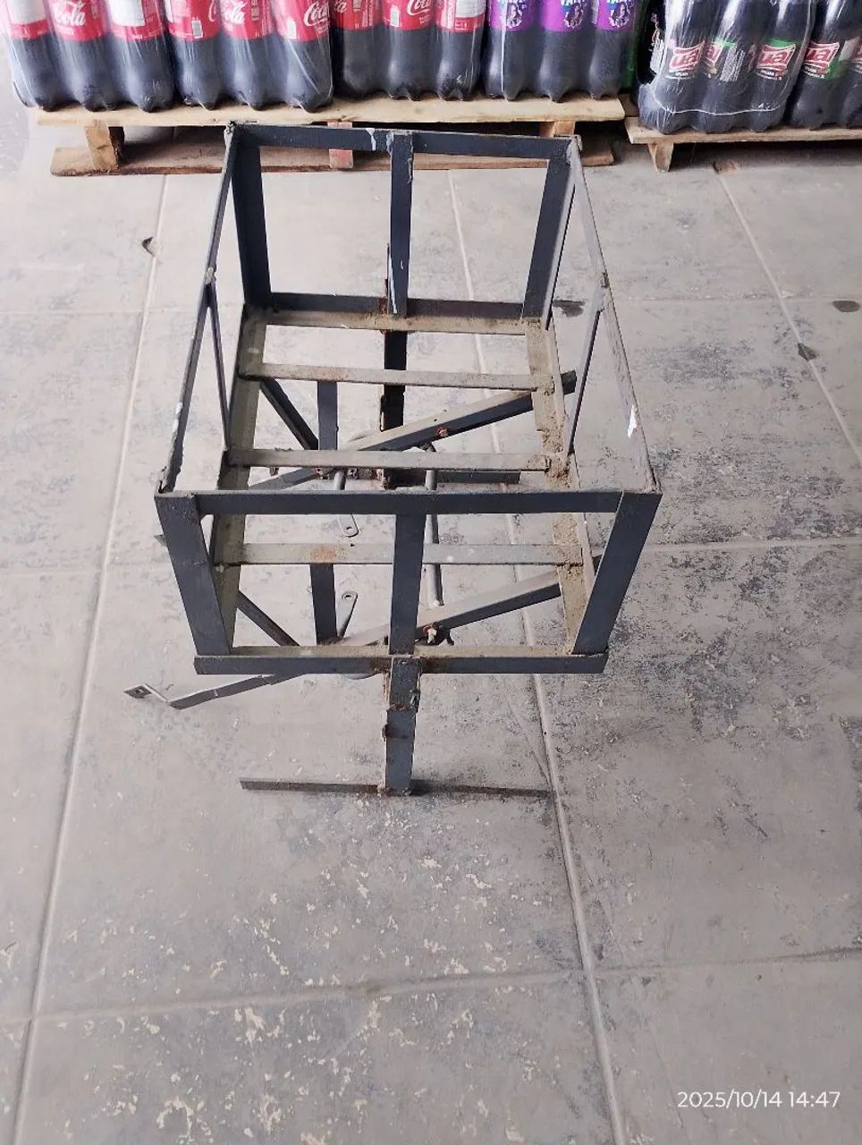 Vende se suporte para gás e cerveja 