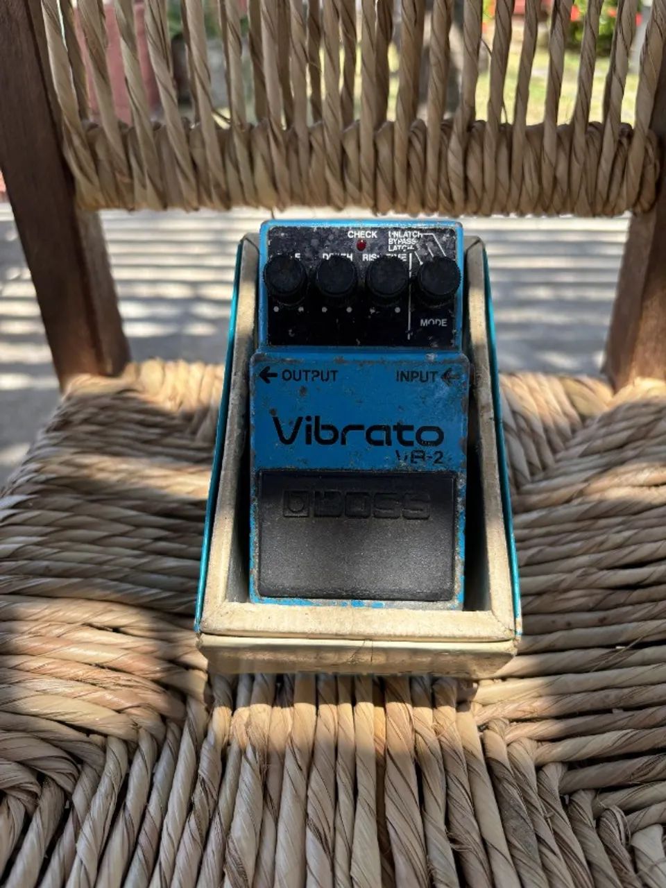Pedal Boss Vibrato VB-2 - Foto 3