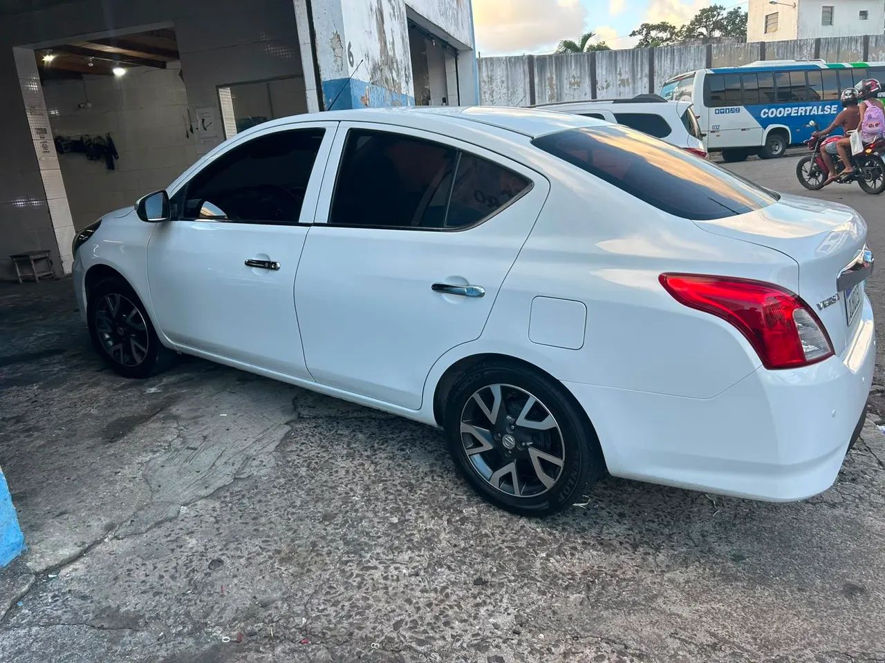 Nissan Versa SL 1.6 16V Flexstart 4P Aut. 2017 - Foto 5