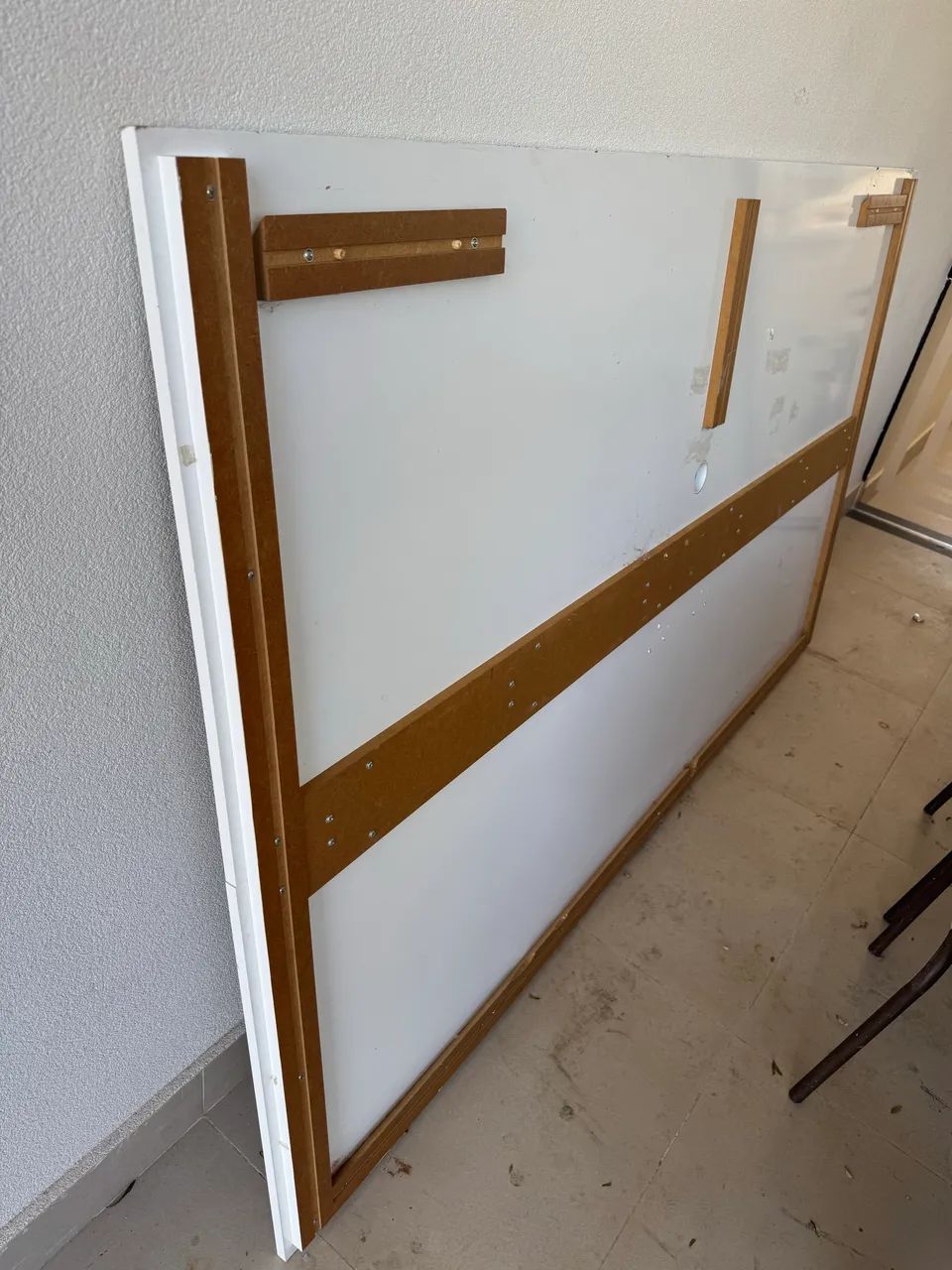 Vendo painel de Tv ótimo madeira maciça  - Foto 5