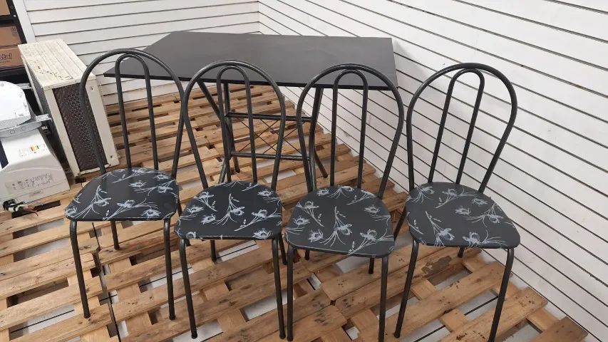 Mesa de Cozinha com 4 cadeiras - Foto 2