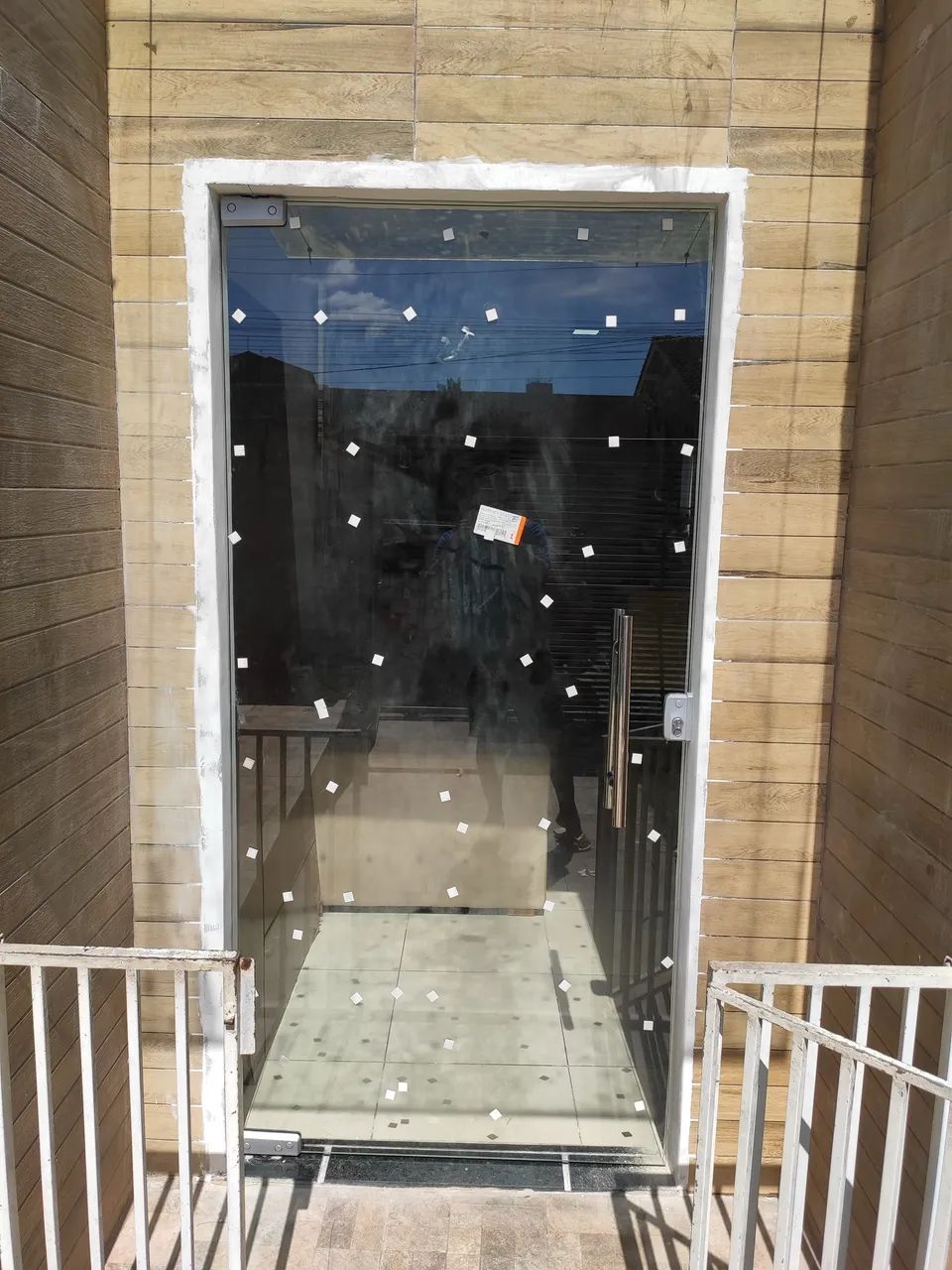 PORTA EM VIDRO TEMPERADO  - Foto 3