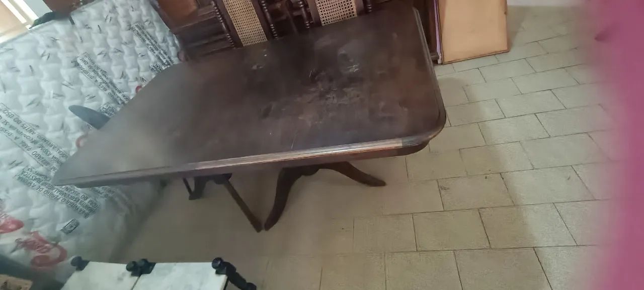  Conjunto mesa de jantar com 6 cadeiras.em madeira. Móveis antigos. - Foto 2
