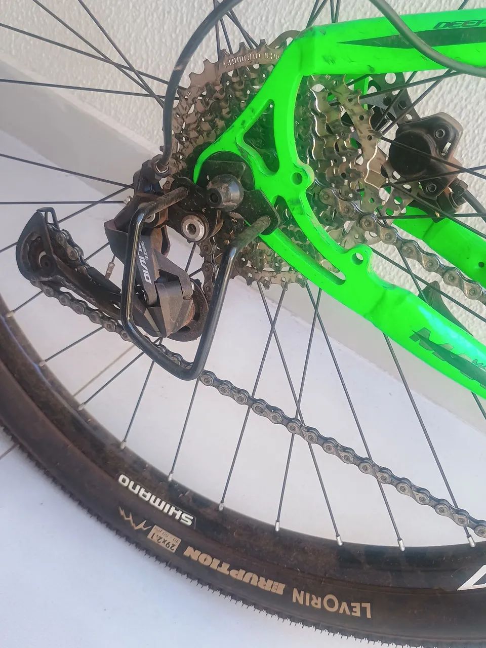 Vendo ou troco Bicicleta aro 29 (Pouco usada) - Foto 5