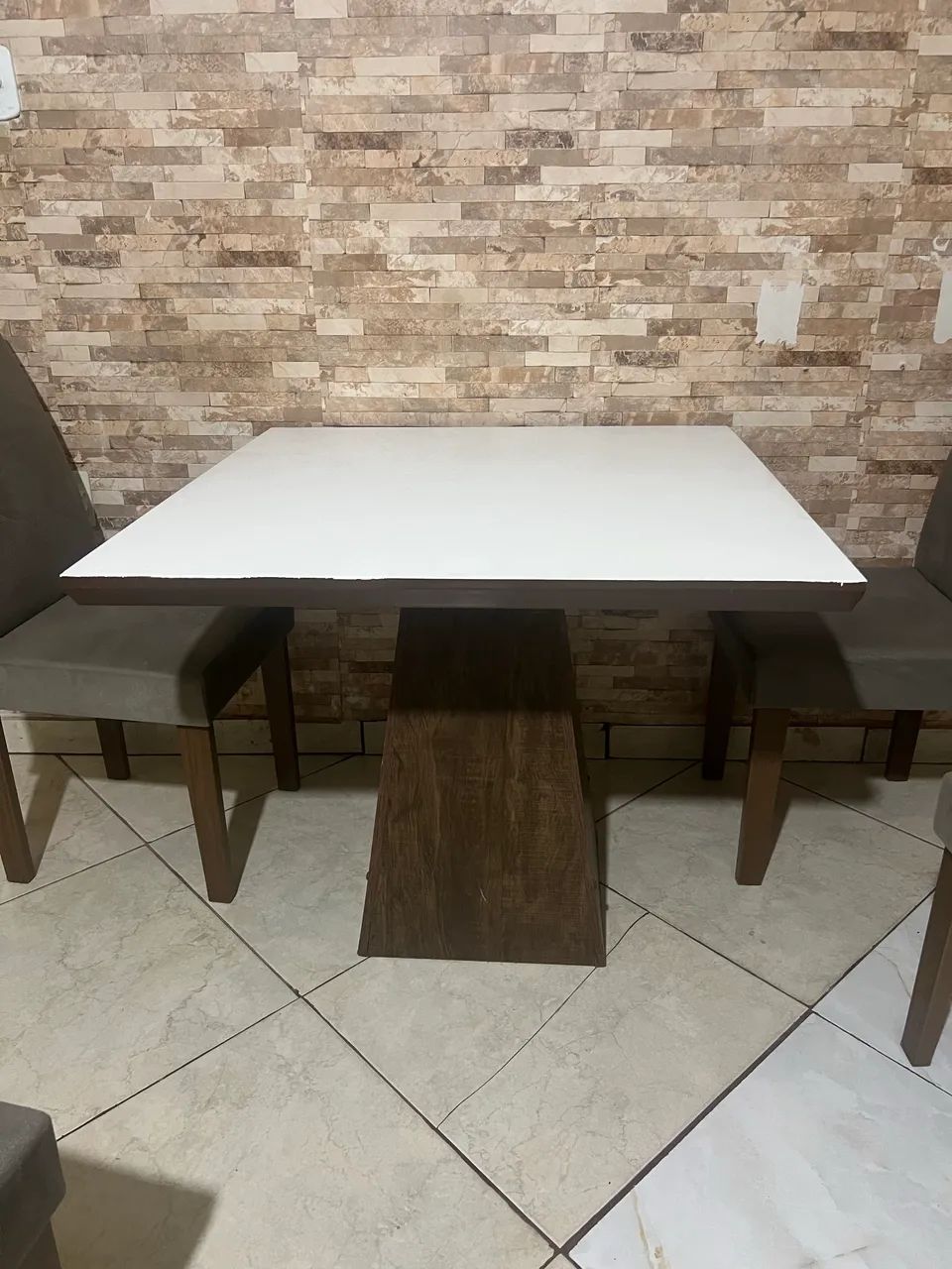 Mesa com 4 cadeiras  - Foto 4