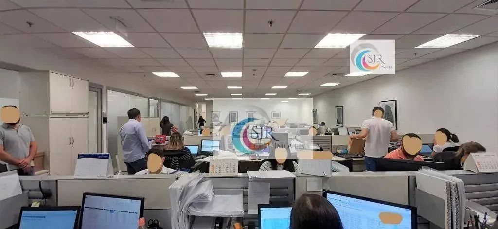 Conjunto comercial com 291m² mobiliado com 54 posições de trabalho, 3 salas de reunão com  - Foto 4