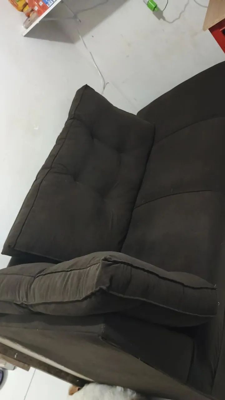 Sofá veludado marrom  - Foto 4