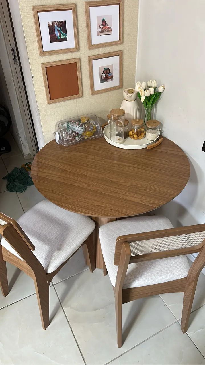 Mesa com 2 cadeiras  - Foto 2