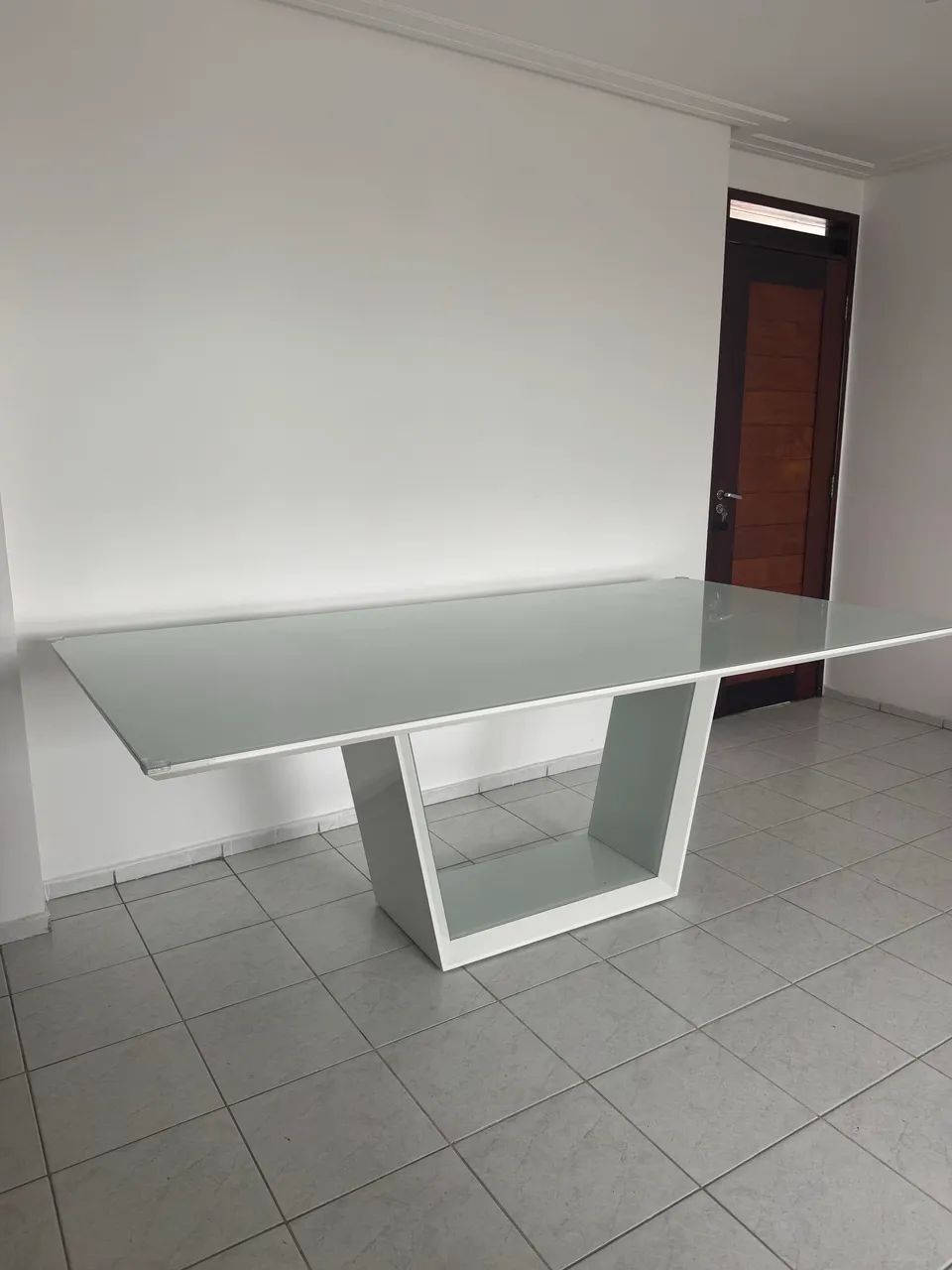 Mesa de Jantar com Tampo de Vidro - 8 lugares - Foto 2