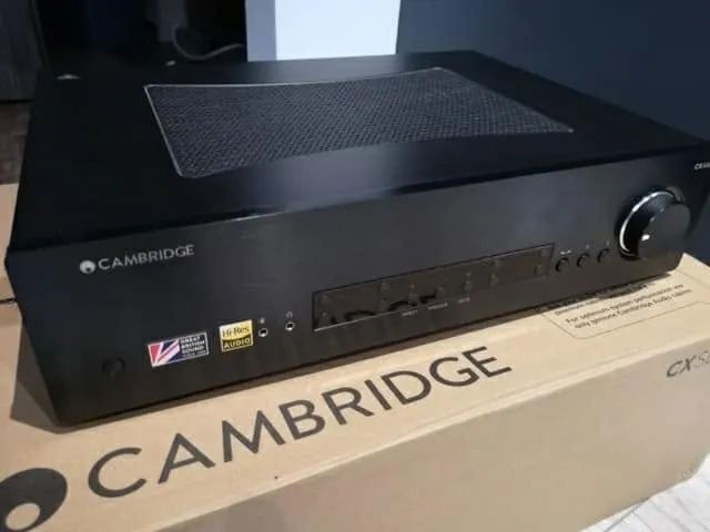 Amplificador Integrado Cambridge CXA-80