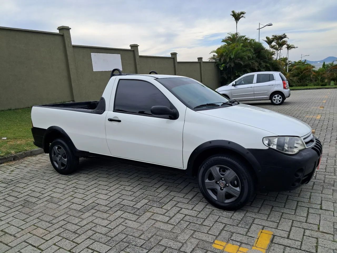 Fiat Strada 1.4 MPI Fire Flex 8V CS 2011 - Foto 2