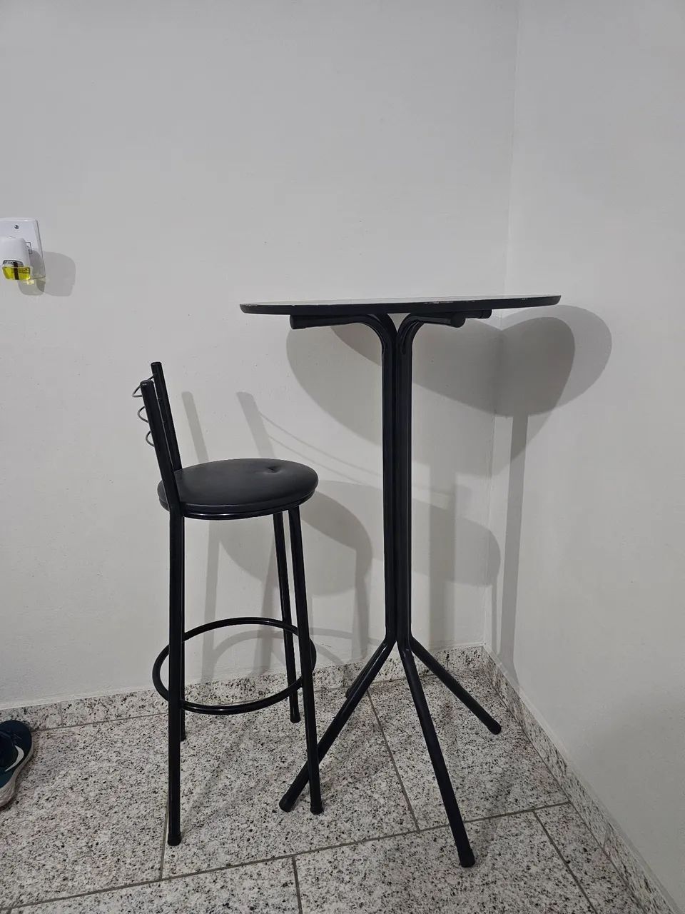 Mesa alta mais banqueta - Foto 4