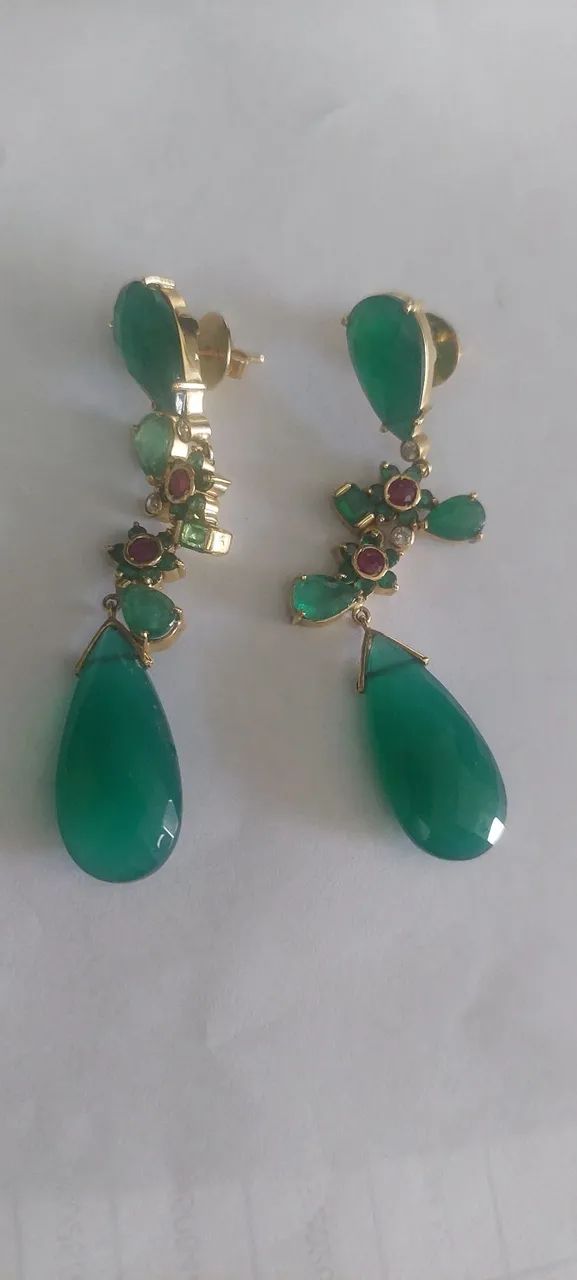 Brincos ouro esmeralda brilhantes jadi