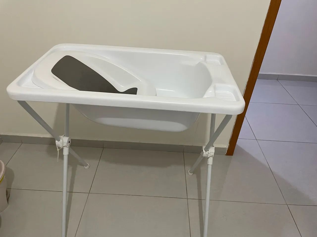 Banheira e ninho e almofada de amamentação  - Foto 2