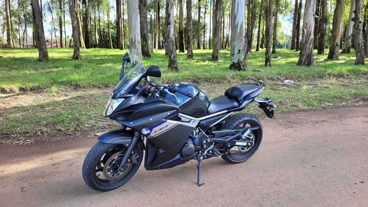 Yamaha XJ6 F 2015 - Foto 2