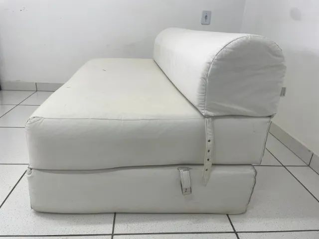 Sofá-cama branco usado - Foto 2