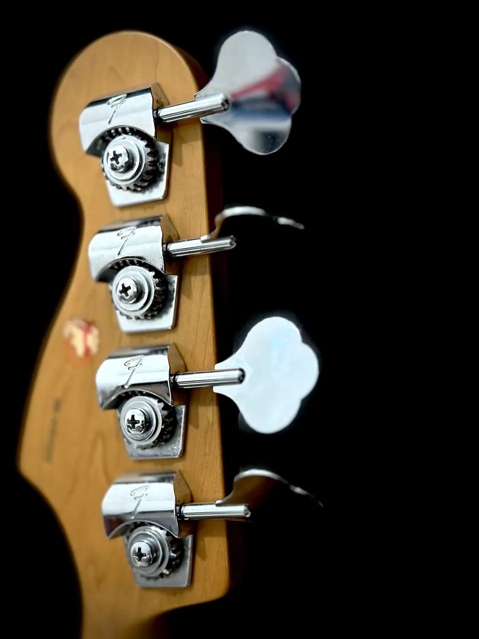 fender precision bass americano