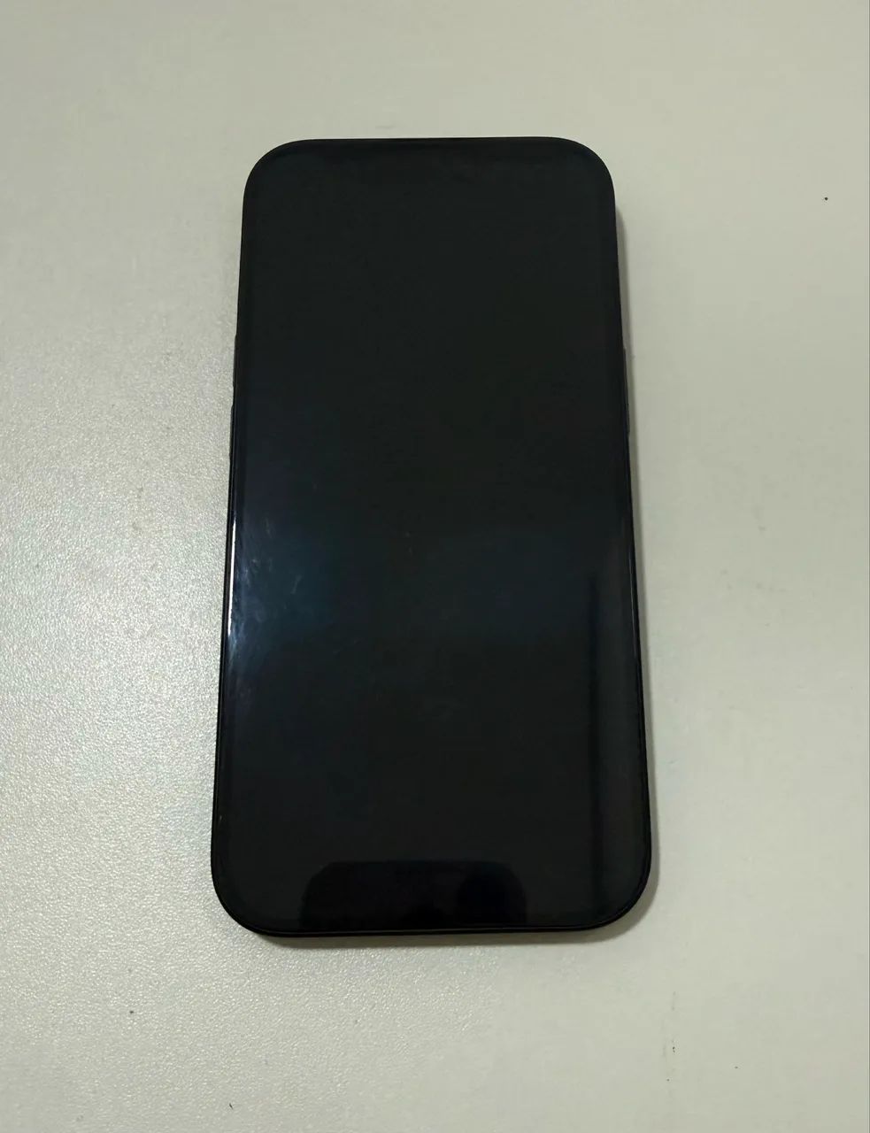 iPhone 15 256g 93% bateria