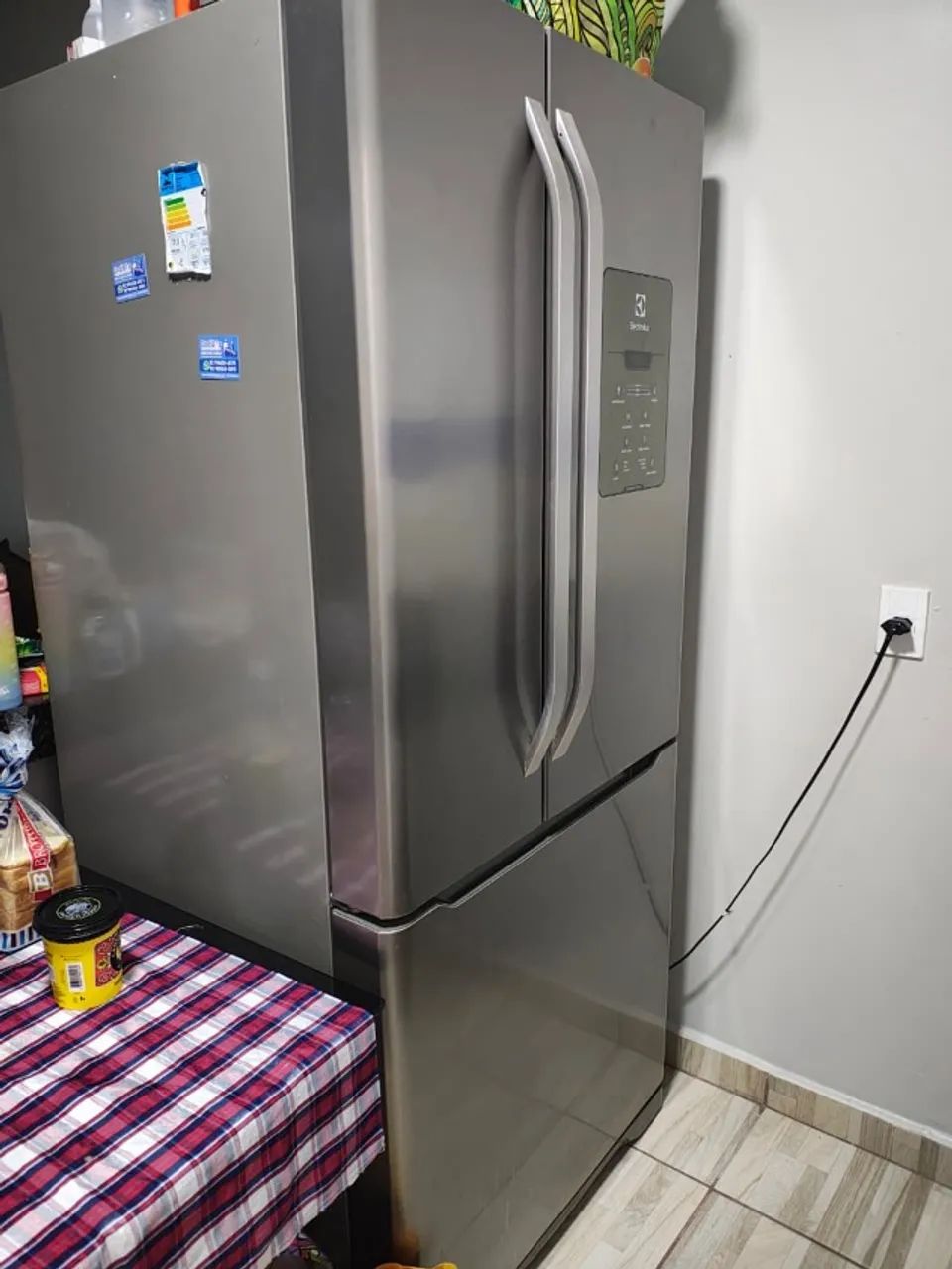 Geladeira Electrolux Duas Portas Inox - Geladeiras e Freezers ...