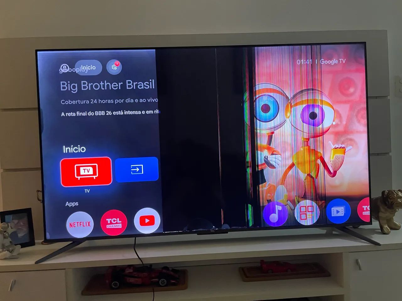 TV 65 polegadas TCL - com defeito 