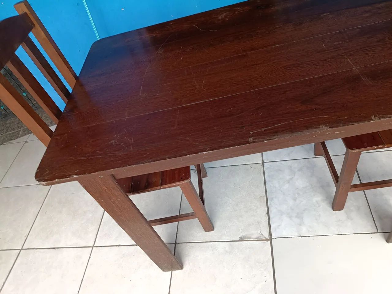 Mesa de angelim com 2 cadeiras - Foto 2