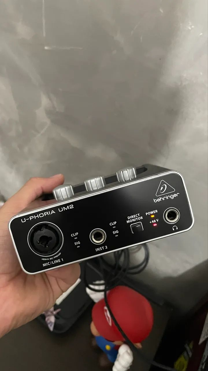 Interface de Áudio Behringer UM2 - Foto 4