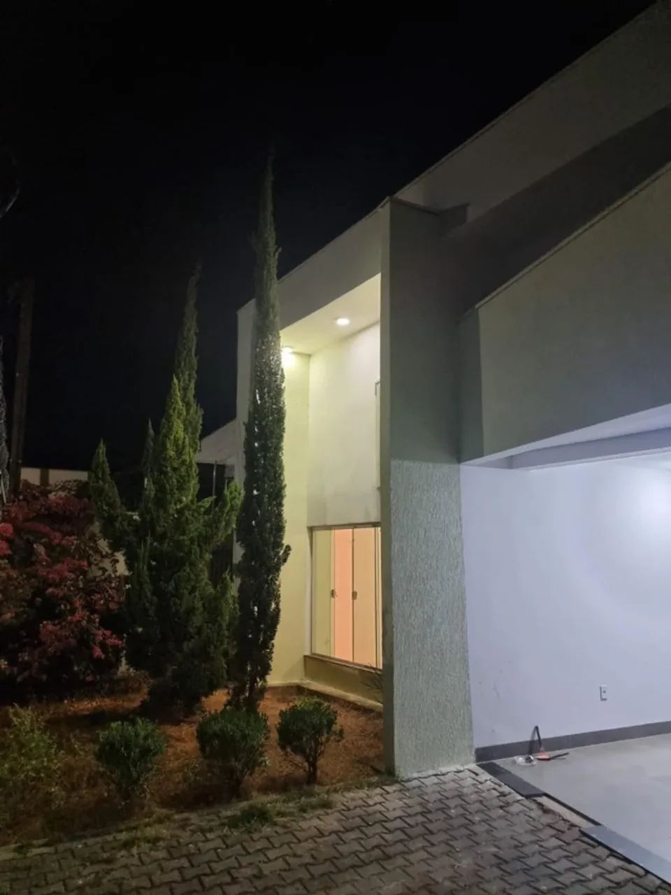 Excelente casa nova no centro