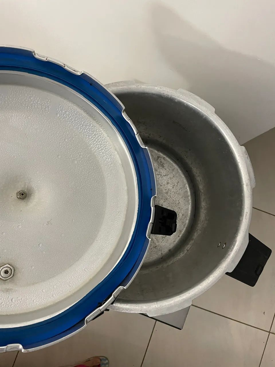 Panela de Pressão Industrial Rochedo 20 litros usada - Foto 3