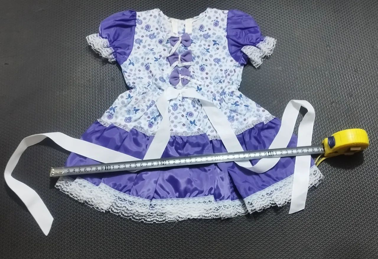 Lote 20 vestidos infantis na cor roxa - Foto 4