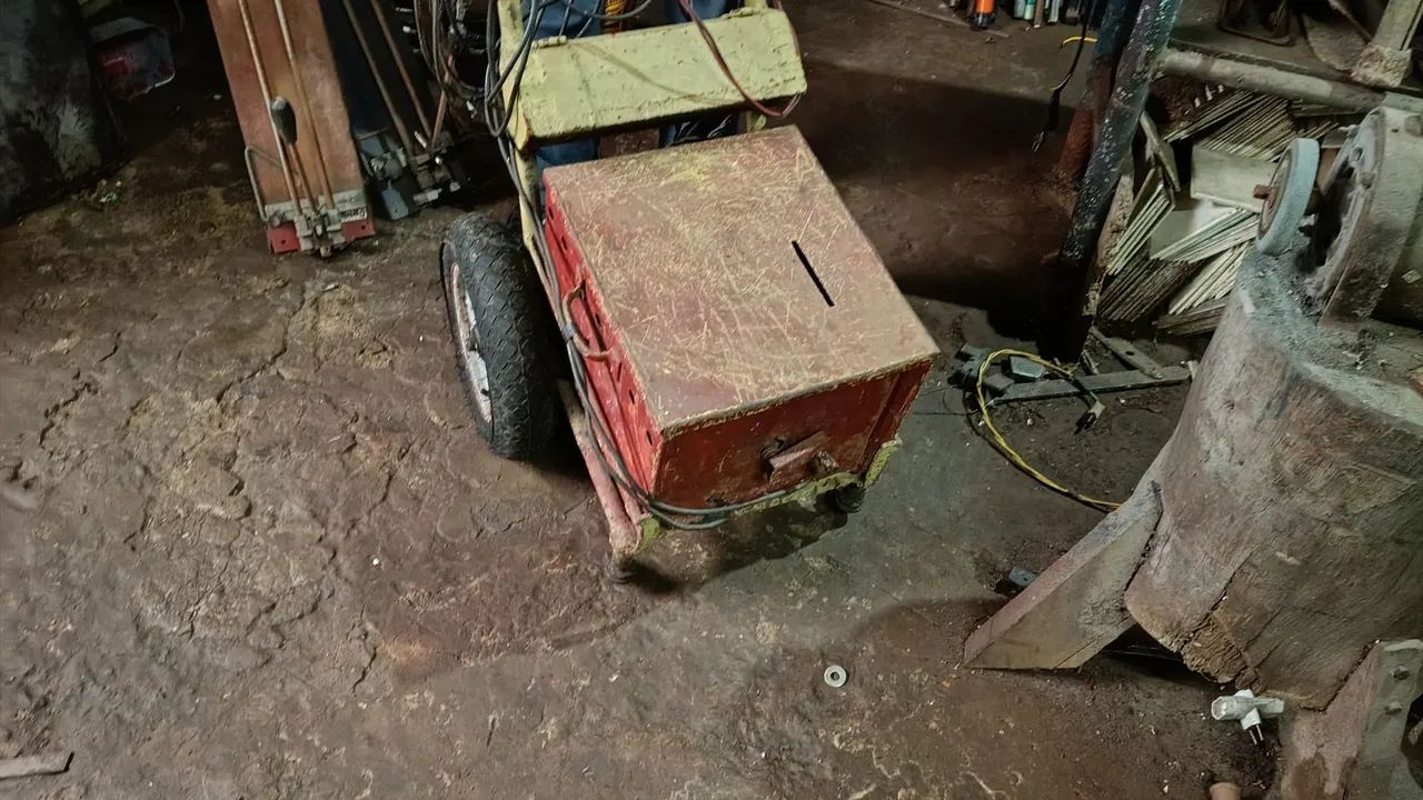 Vende-se máquina de solda completa 