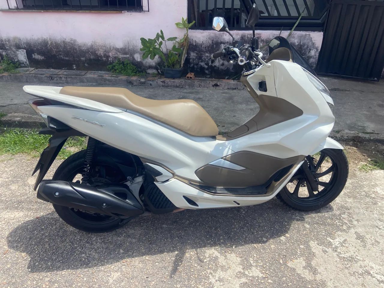 PCX deluxe selada quitada  - Foto 3