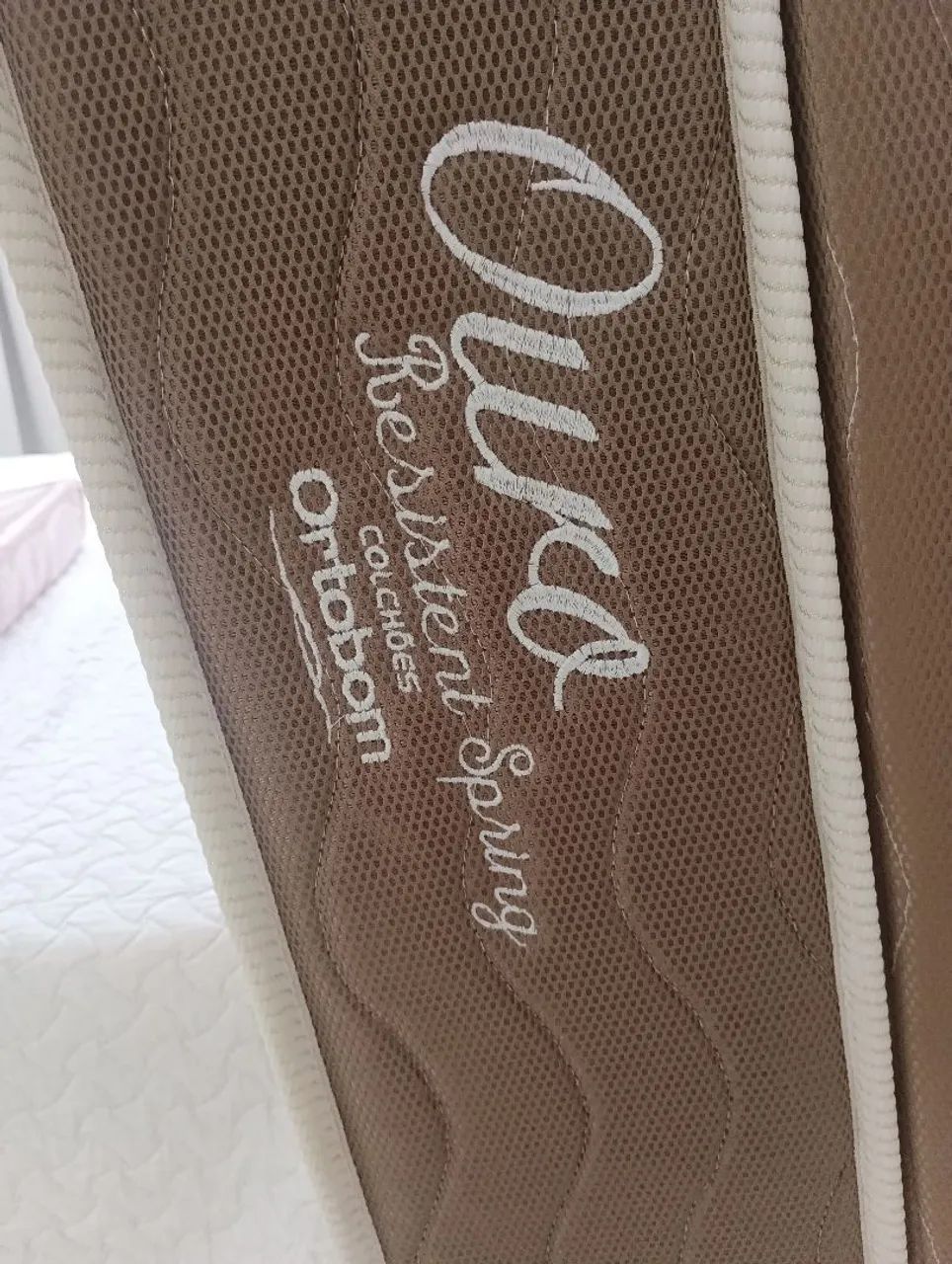 Colchão Ortobom queen usado 