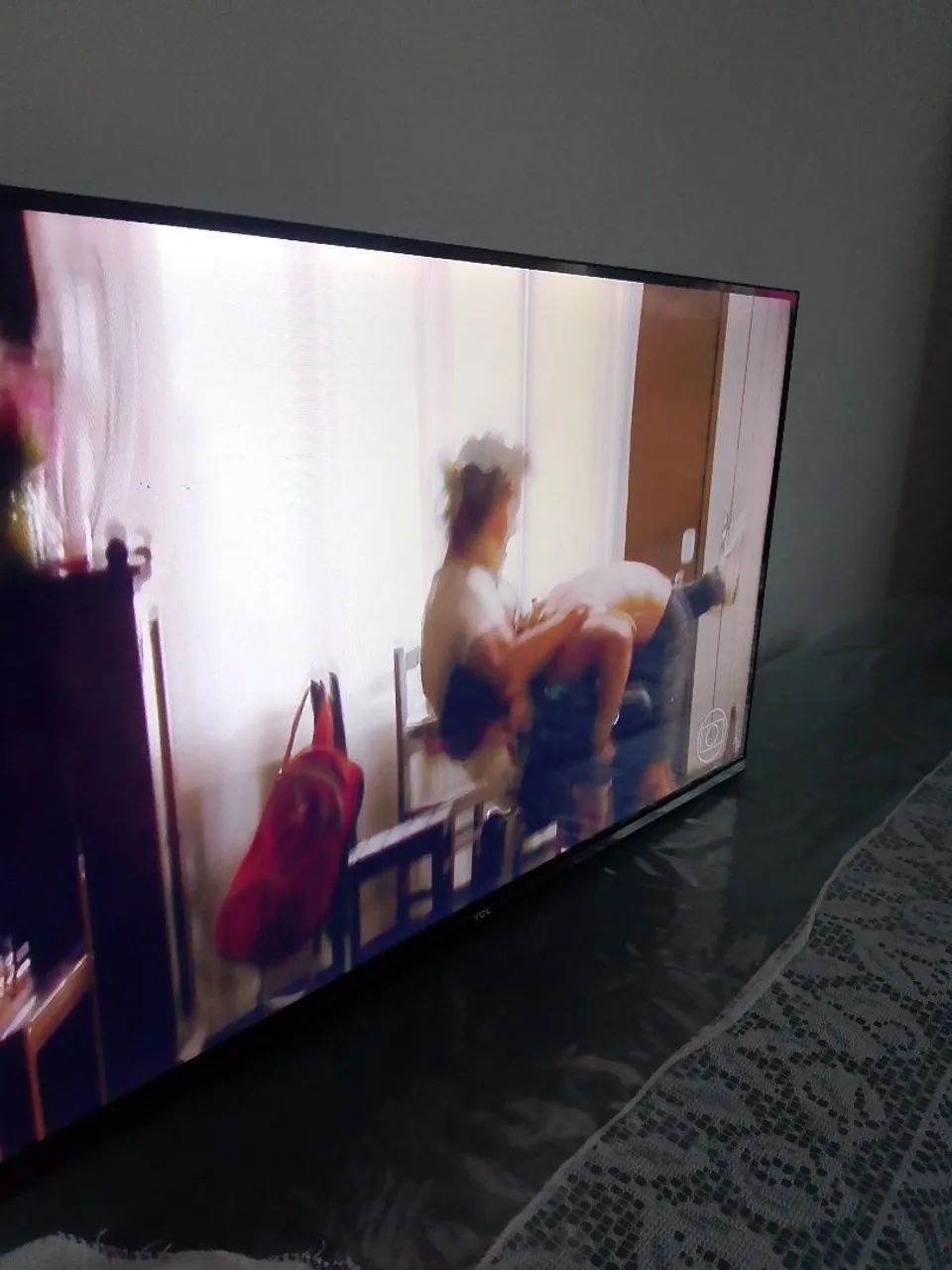 Vendo tv TCL 32 polegadas pegando tudo certinho  - Foto 2
