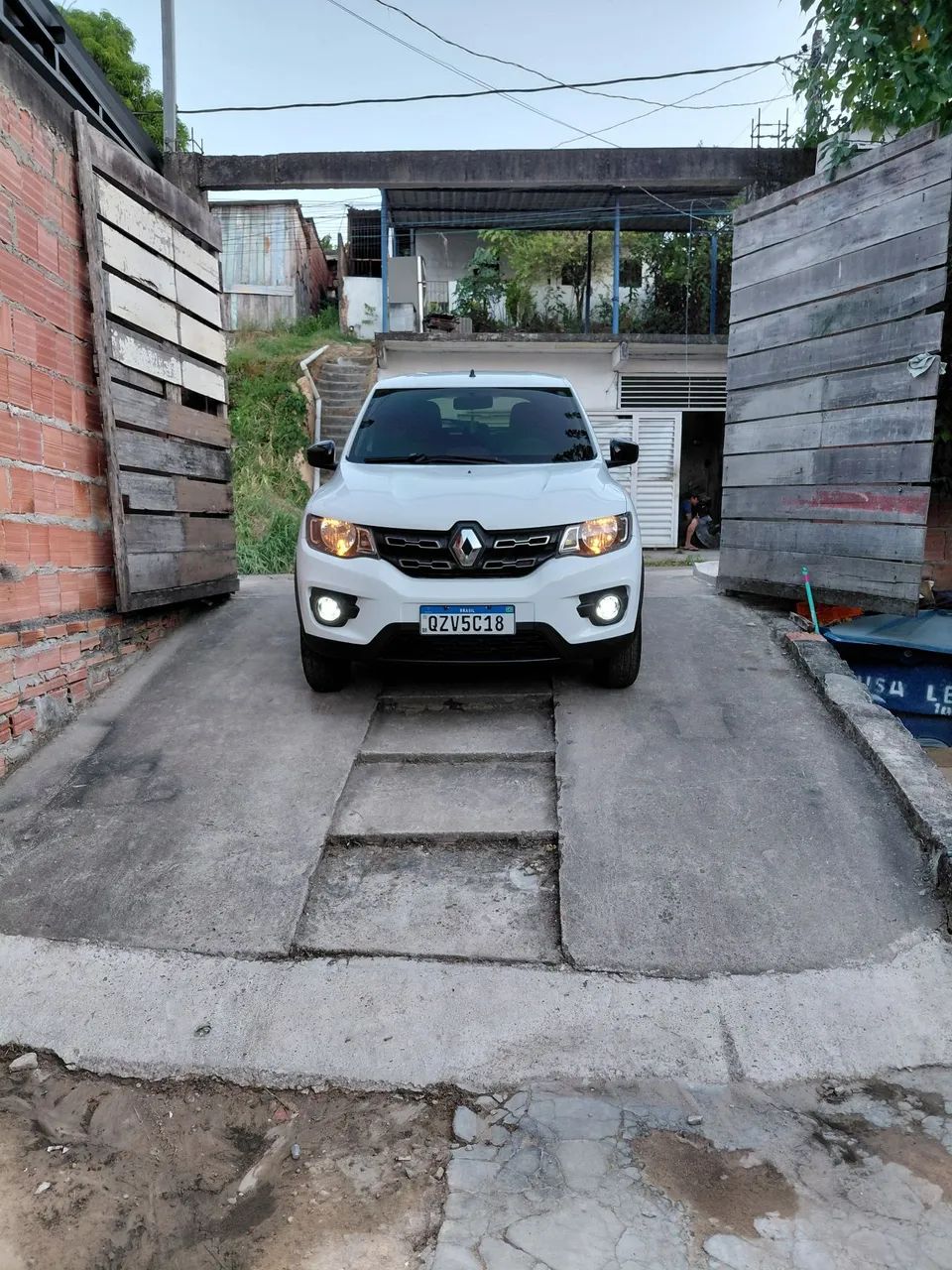 Renault Kwid INTENSE 1.0 FLEX 12V 5P MEC. 2021