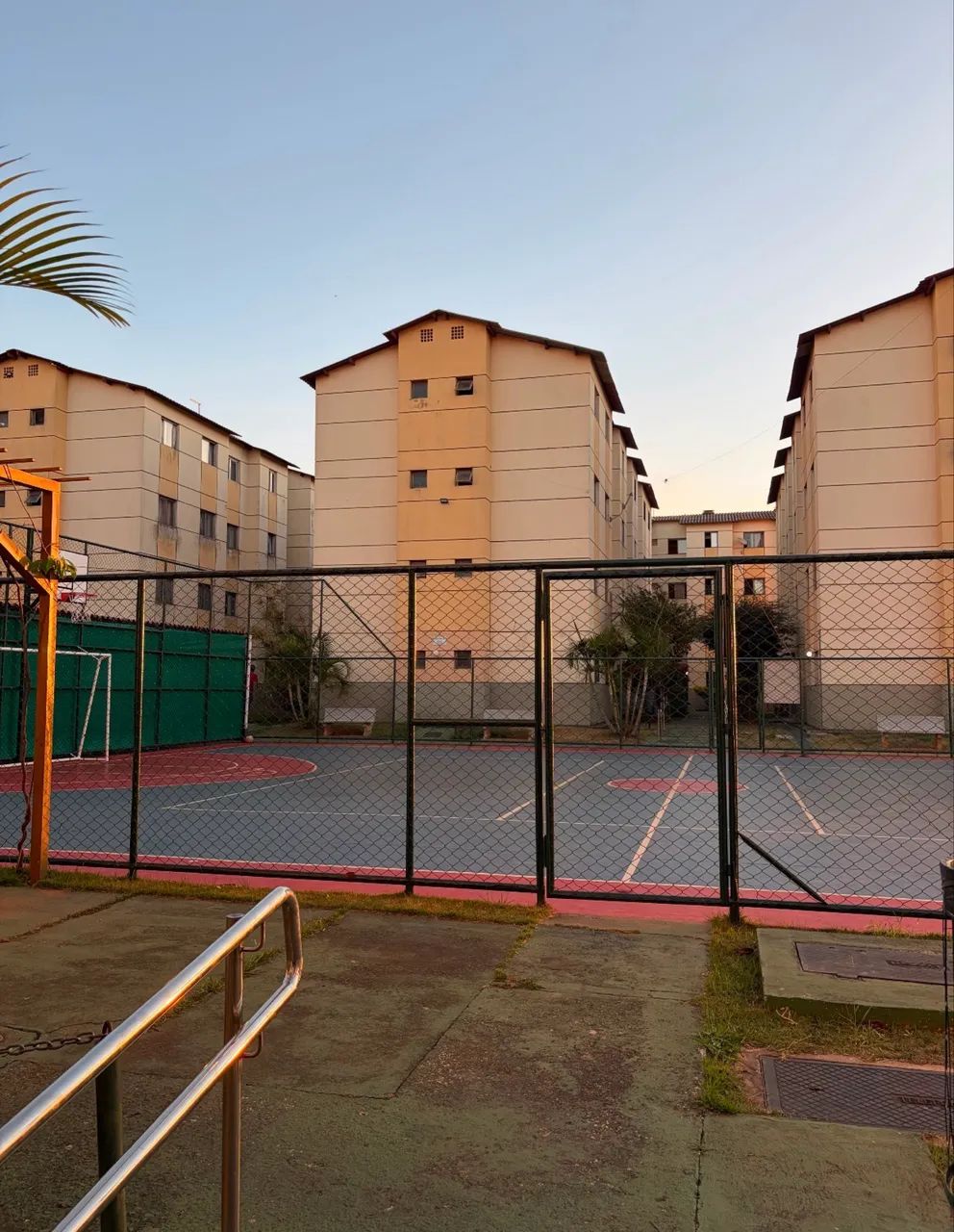 Apartamento ao lado do metrô de Samambaia 