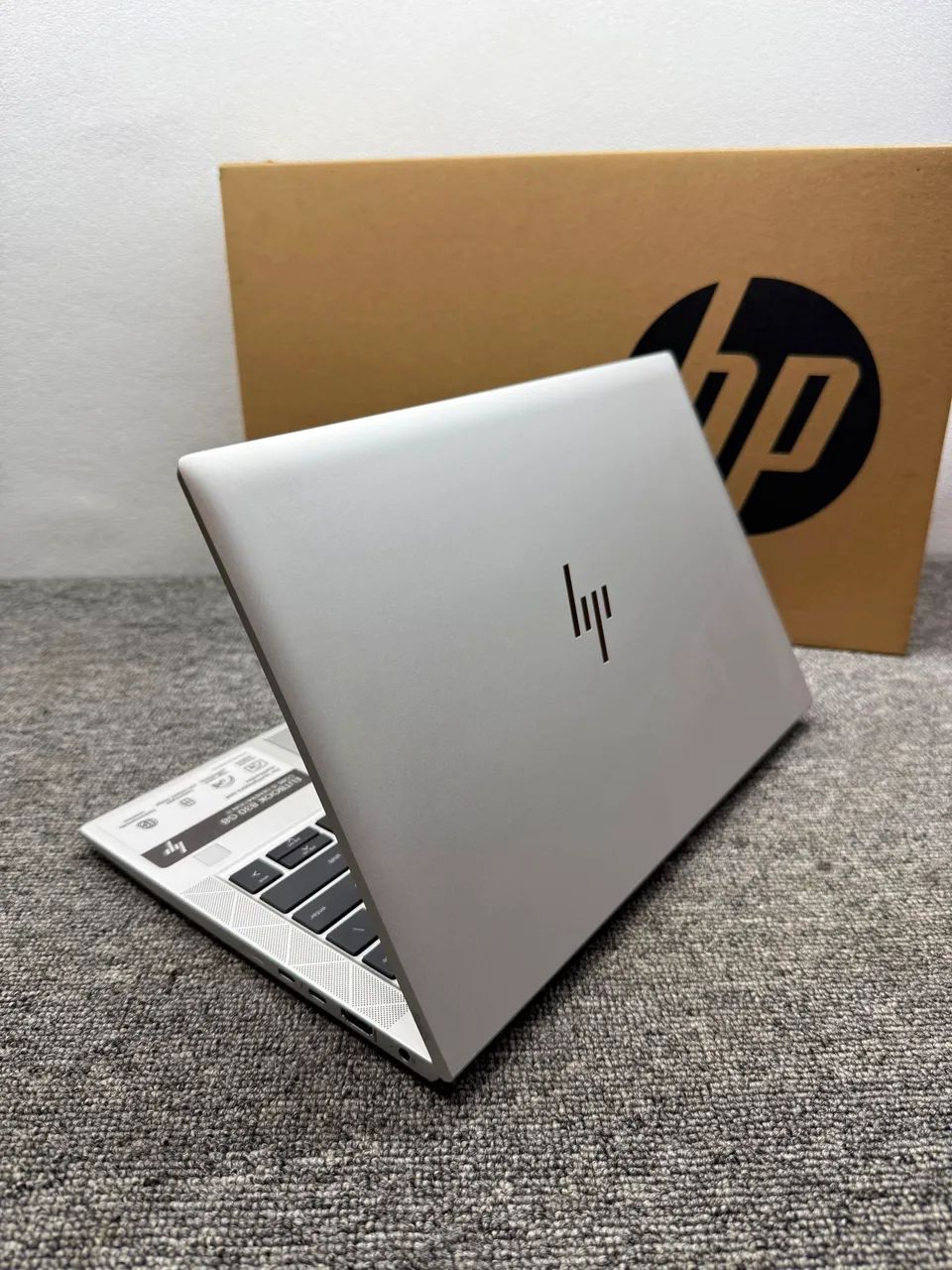 Notebook HP Elitebook i5 - SSD 512 GB - Intel Iris Xe - Com caixa e nota fiscal  - Foto 3
