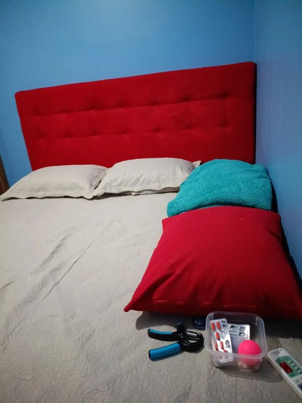 Cama e cabeceira casal 