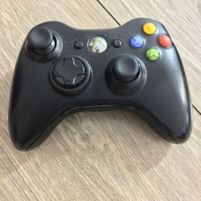Controle original xbox 360  perfeito e bem conservado,  com garantia 