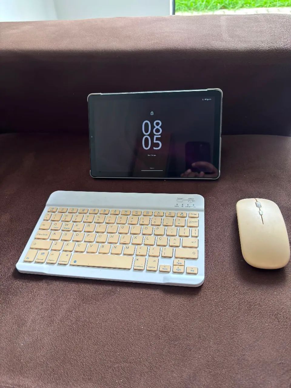 tablet Lenovo m9 semi-novo 