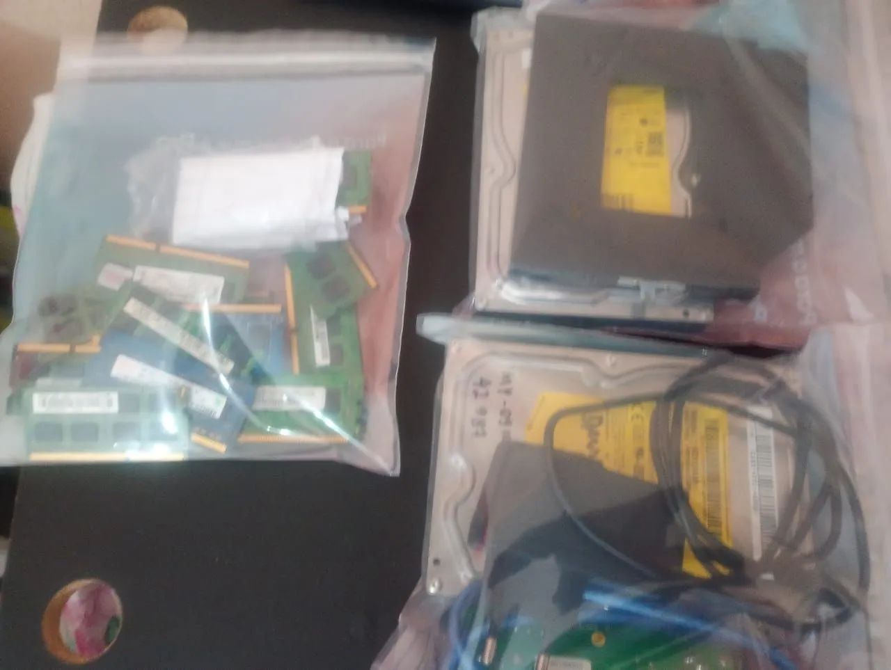 Memorias ram e hds 4g tenho cpu tambem 4g e 2g - Foto 2